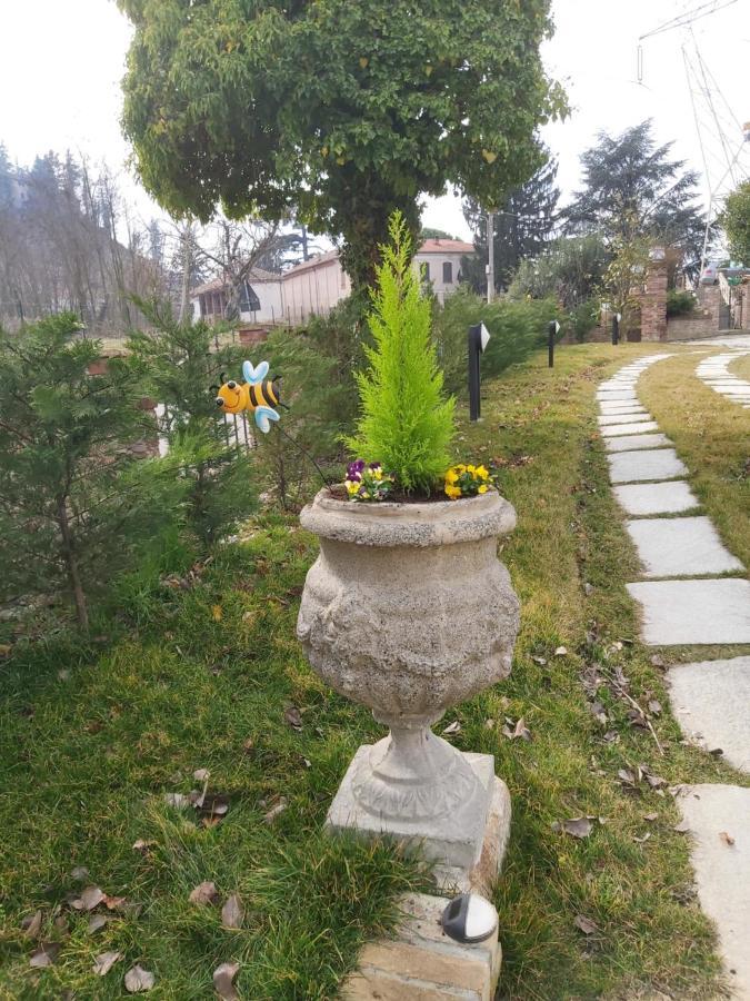 Moon Garden Villa Mongardino Bagian luar foto